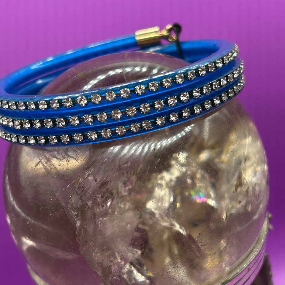 NWT Marc by Marc Jacobs Electric Blue Lemonade Rhinestone Wrap Bracelet - Picture 3 of 5